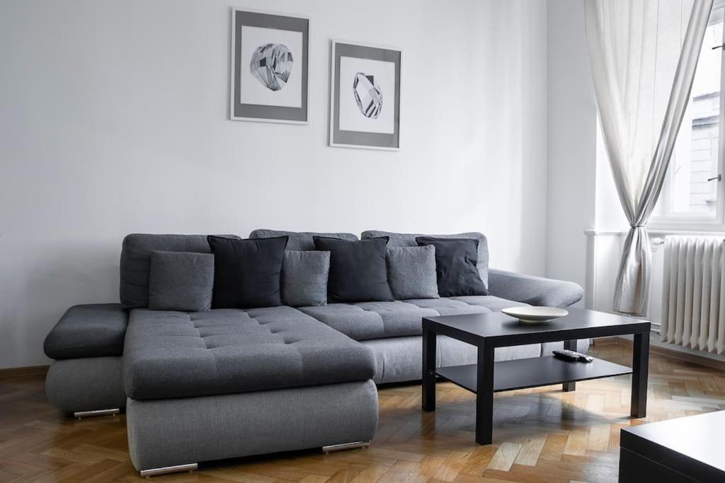 Prince Matyas Apartment Prague Extérieur photo